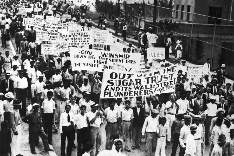 Protestors on the march in San Juan, the capital of Puerto Rico, in 1930.