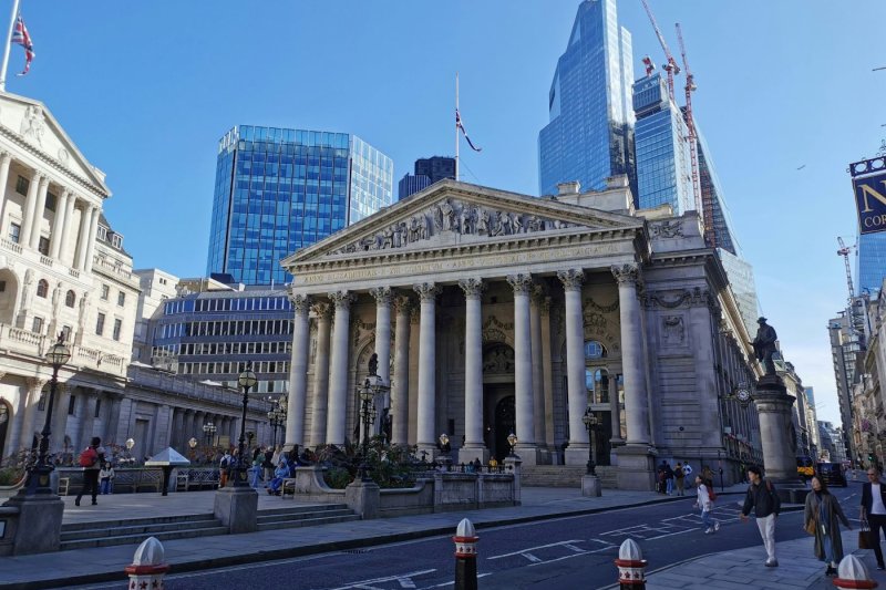 Don’t let the markets scare you off investing, Unite tells Healey